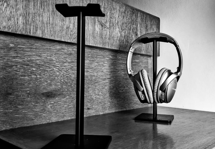 Підставка SADES - універсальний тримач для навушників